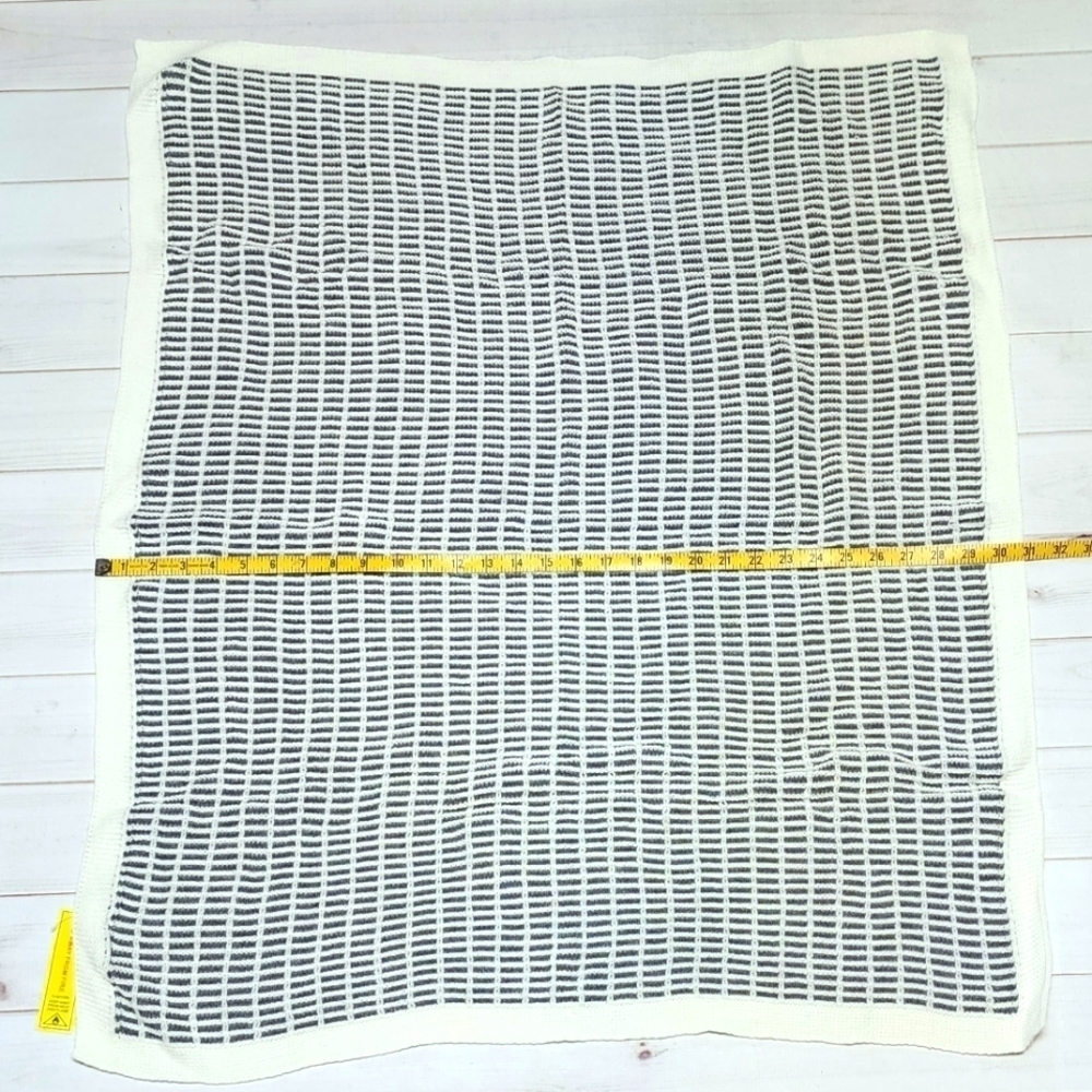 Shein Baby Blanket / Knit Throw  Size 31"x35" - New Without Tags